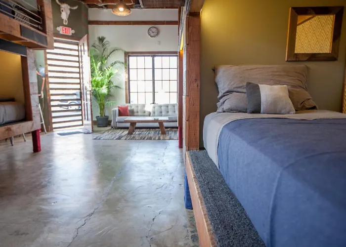 PodShare Los Feliz